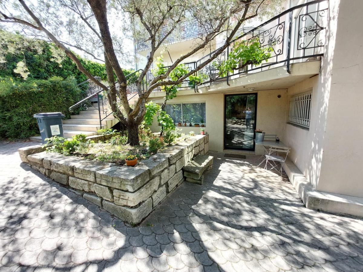 Studio Independant Pres Du Centre Ville Νιμ Εξωτερικό φωτογραφία